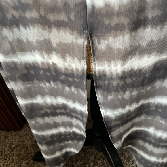 Cato Shear Gray Muted Striped Hi Low Blouse - Picture 5 of 8